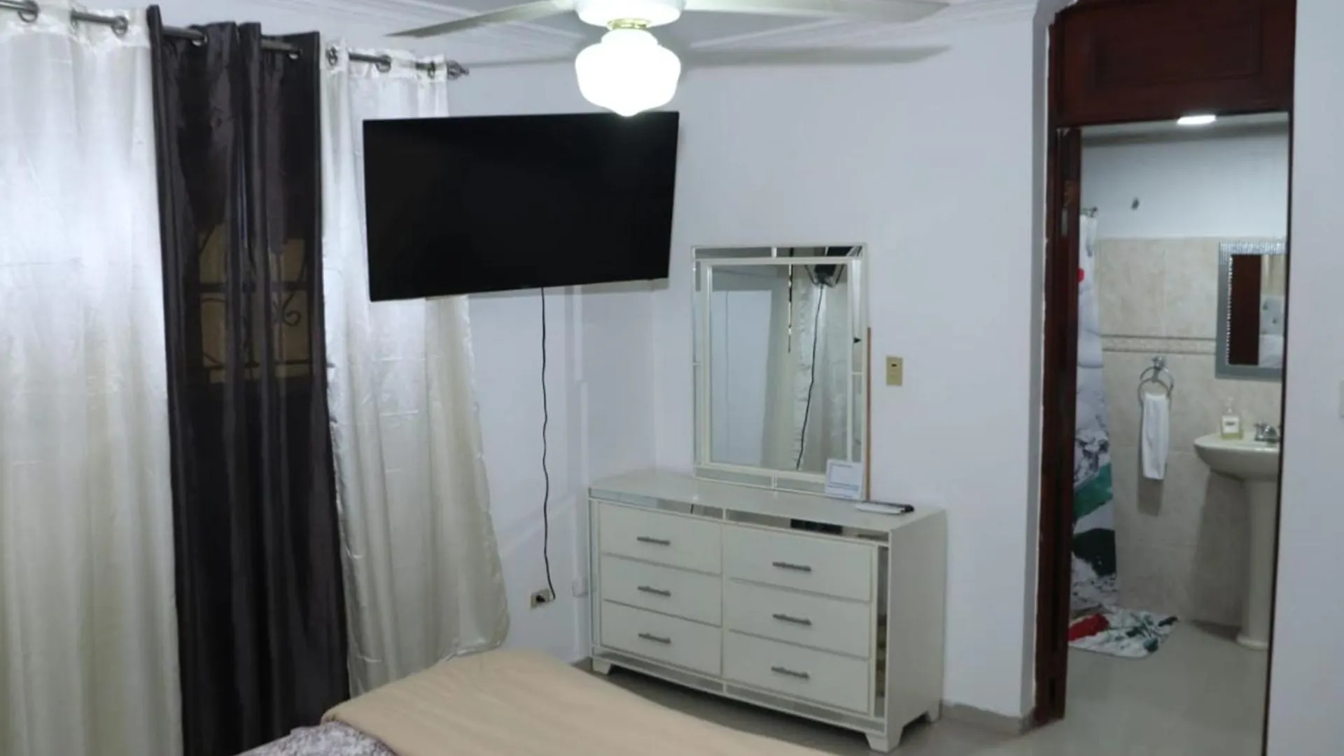 Three-Bedroom Apartment 3 Santo Domingo 0*,  Dominican Republic